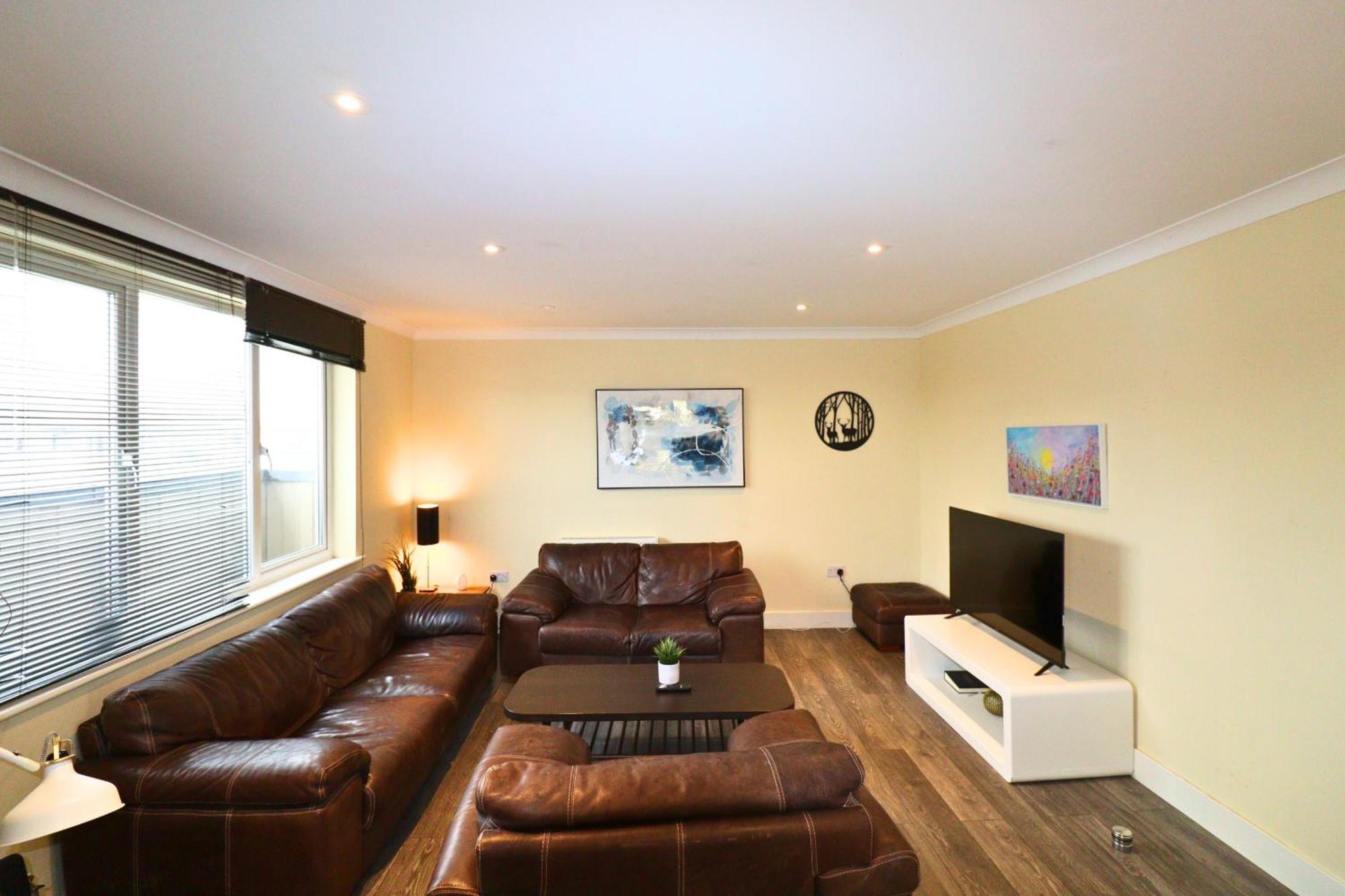 Spectacular Two Bedroom Rooftop Apartment Chertsey