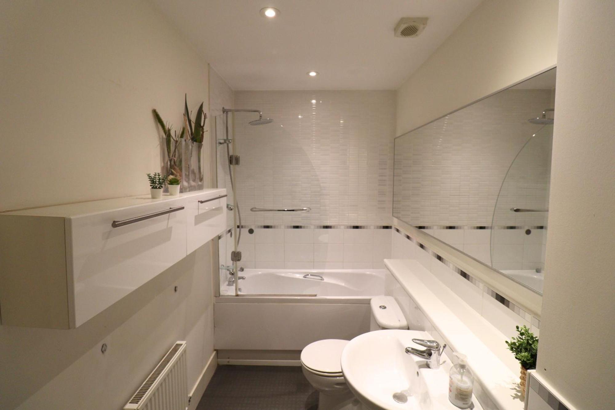 Spectacular Two Bedroom Rooftop Apartment